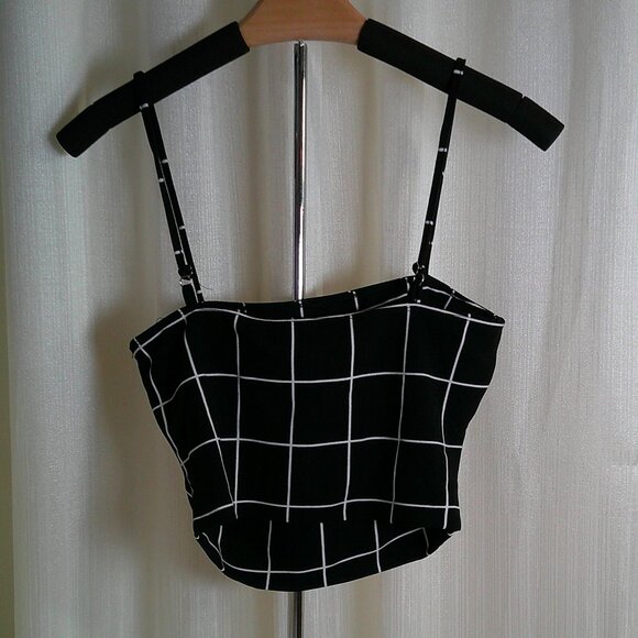 Revamped Navy Blue and White Grid Crop Top in size L - Picture 2 of 2